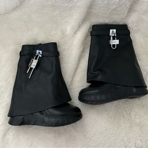 Black leather wedge boots 40